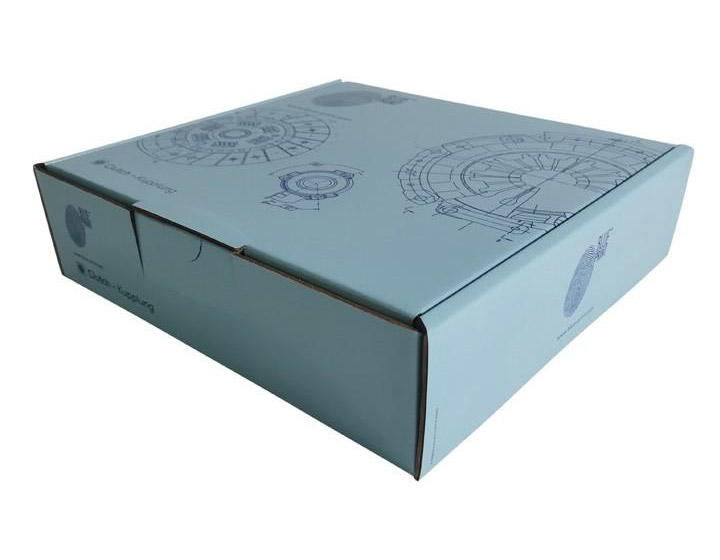 Universal packaging box